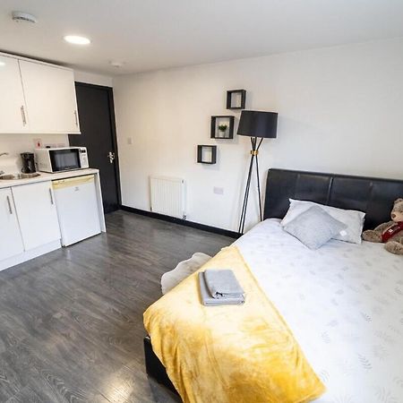 Stay Sa Cosy Equipped Studios Available 10 Mins From The City! Free Wifi &50" Smart Tv'S! Birmingham Buitenkant foto
